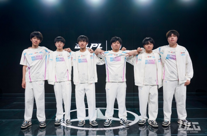 LPL爆料人:blg有个选手肯定离队,还有个极大概率离队