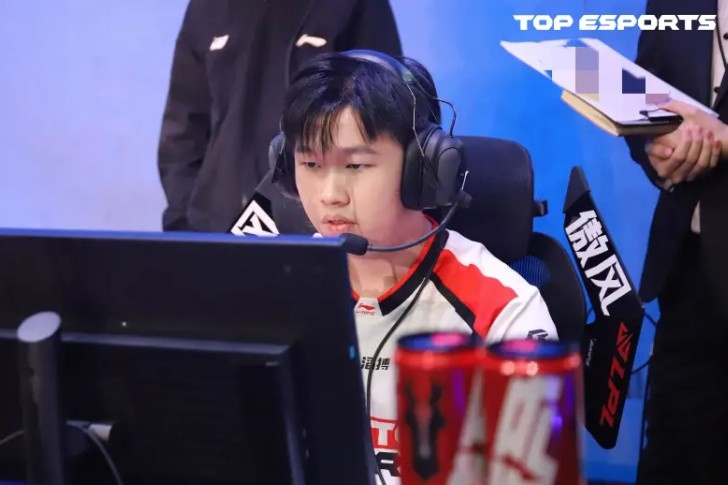 naiyou:我作为打野,没有沟通好队伍的运营和团战